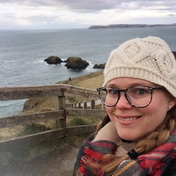 Meet your Posher, Bryn - Picture 1 of 1